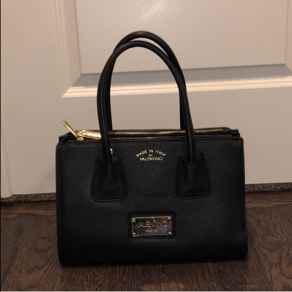 Black Valentino Bag - Picture 2 of 8